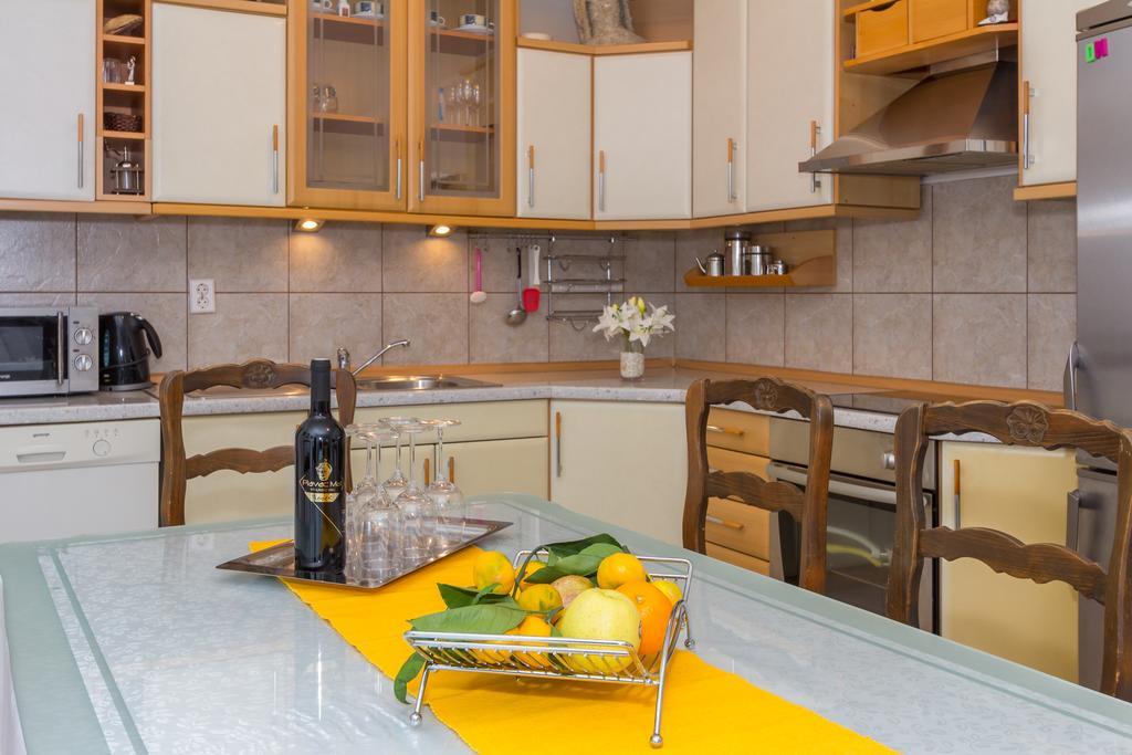 Apartma Ivo Podstrana